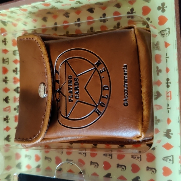 ✔️2004 Texas Hold 'Em Playing Cards New in Box Accoutrements w/ Leather Case - Picture 4 of 7